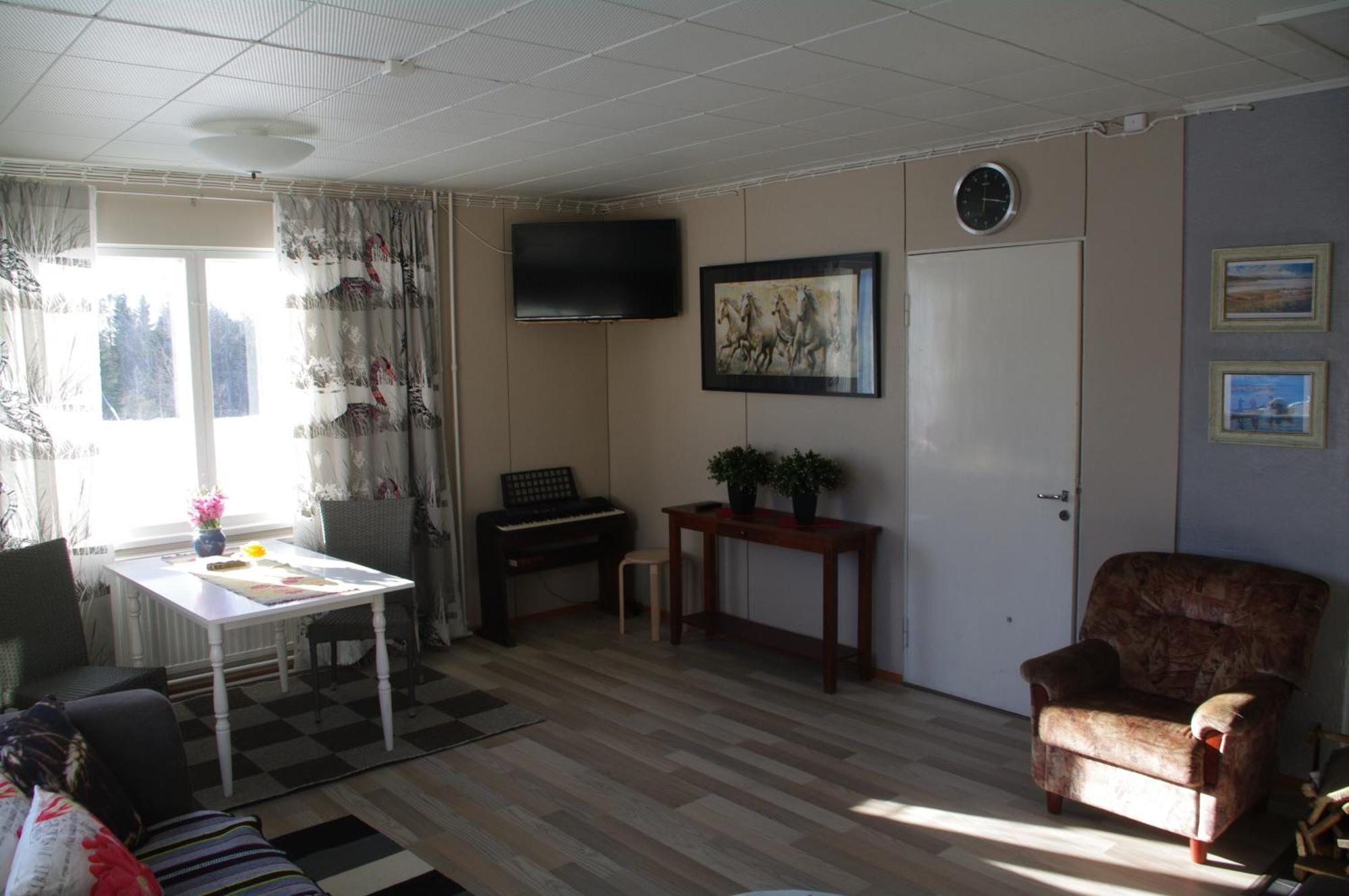 Aneen Loma Vacation And Cottages 포시오 객실 사진