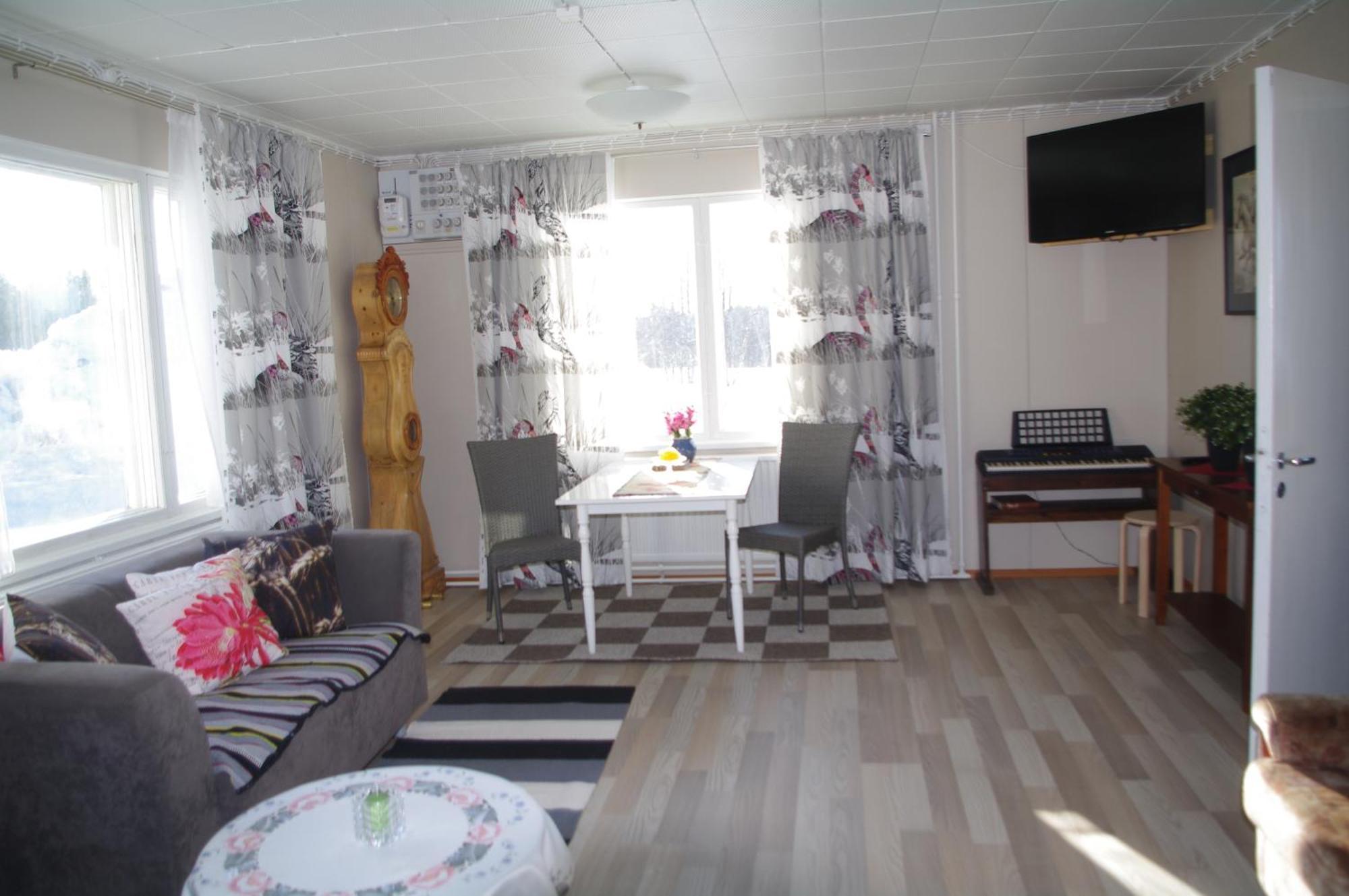 Aneen Loma Vacation And Cottages 포시오 객실 사진